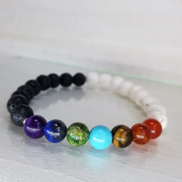 Black & White Yin & Yang 7 Chakra Healing Bracelet - Picture 7 of 9